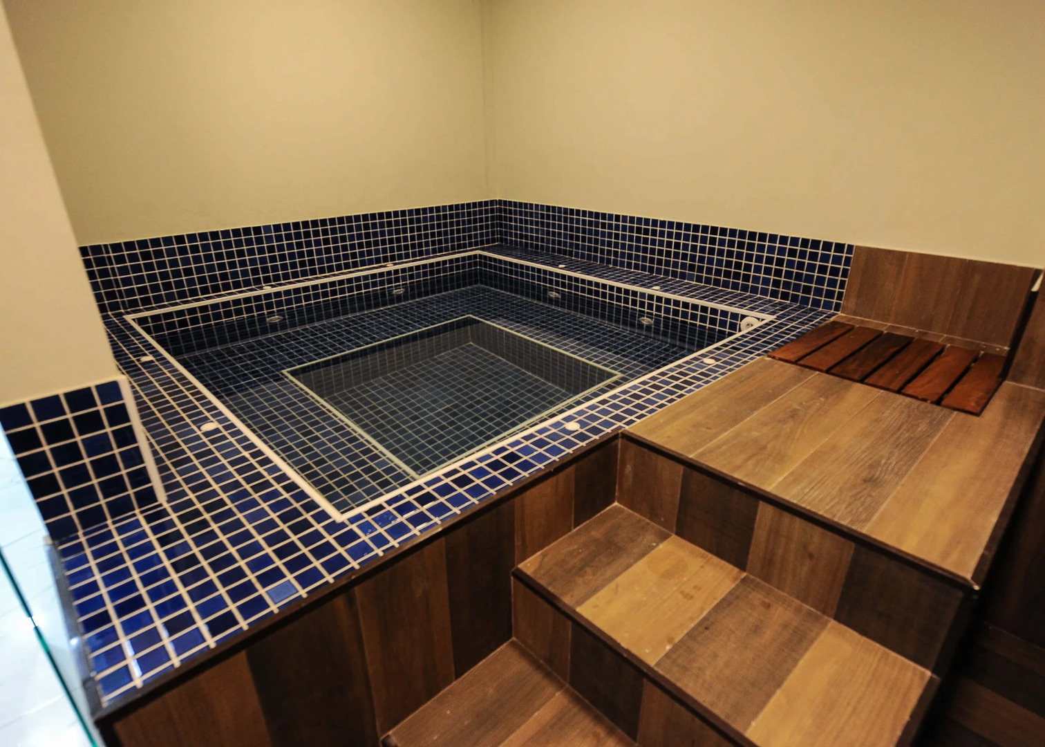 Bristol Infinity Hotel