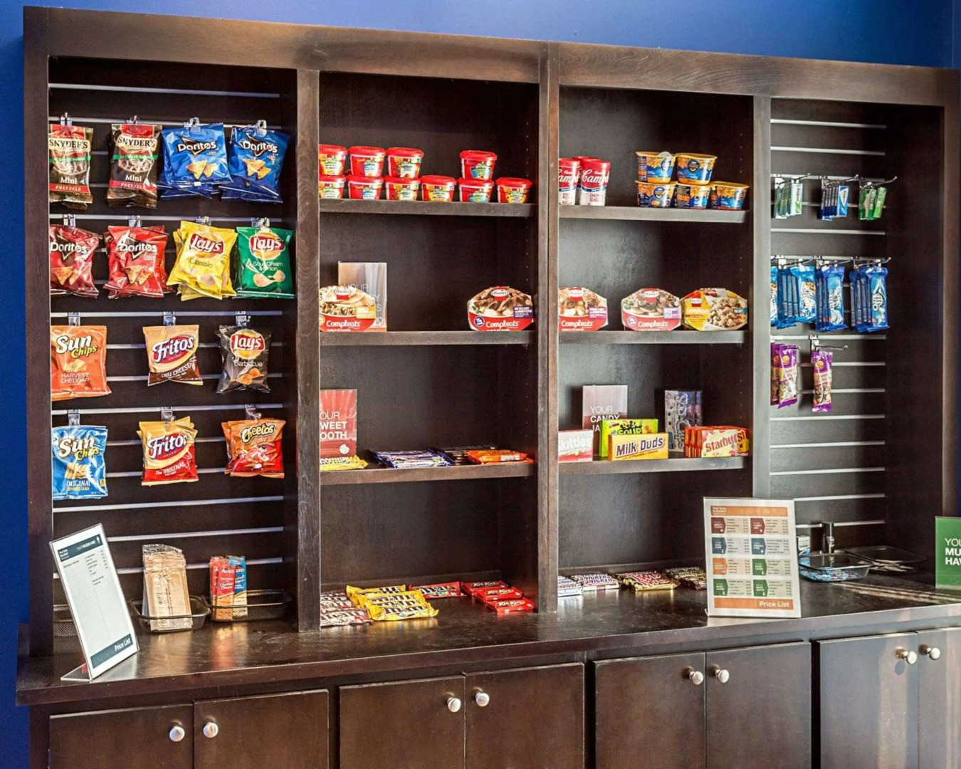 Comfort Suites near Tanger Outlet Mall