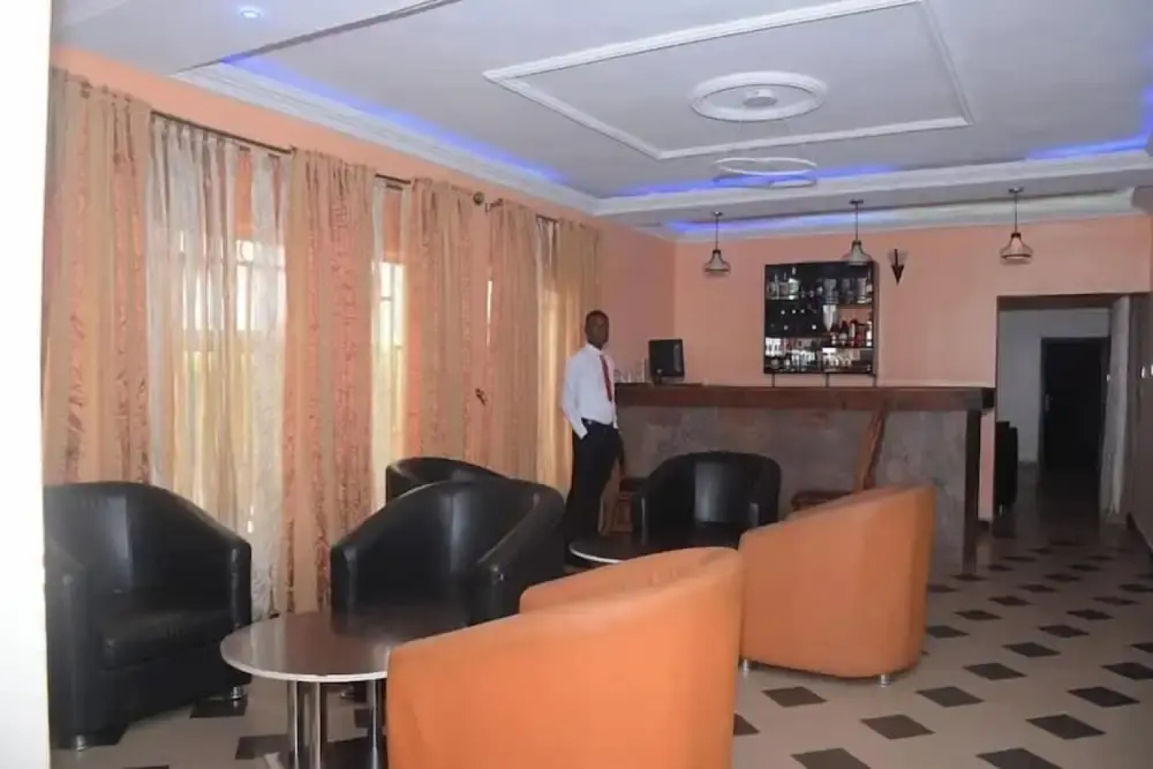 Kim Royal Hotel And Suites