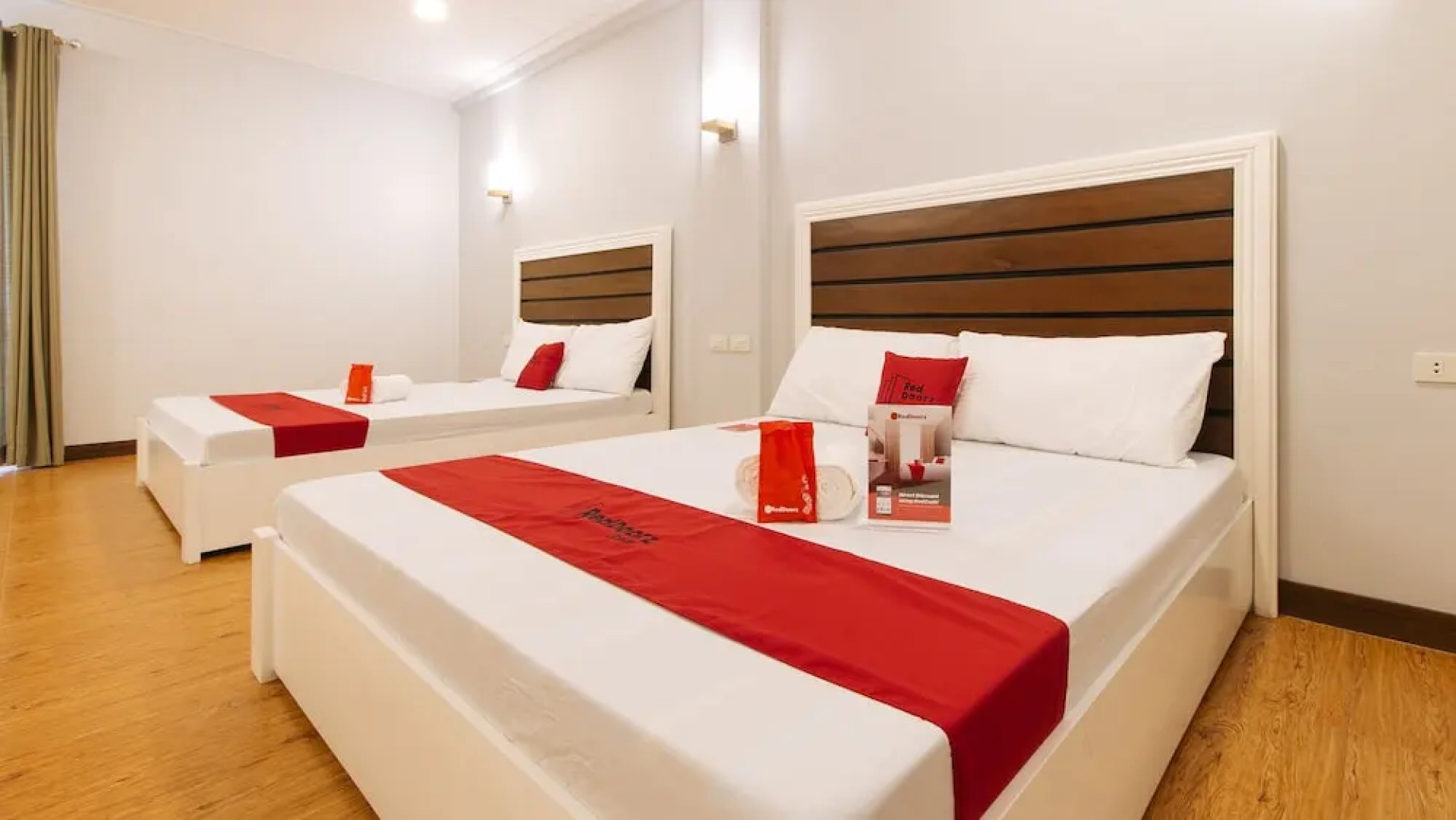 RedDoorz Premium @ Trece Indang Road