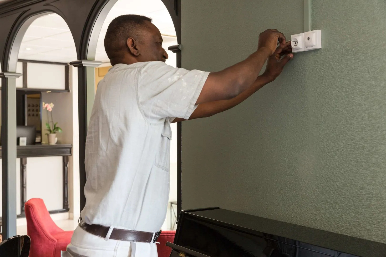 Hotel Le Cardinal Rueil Centre