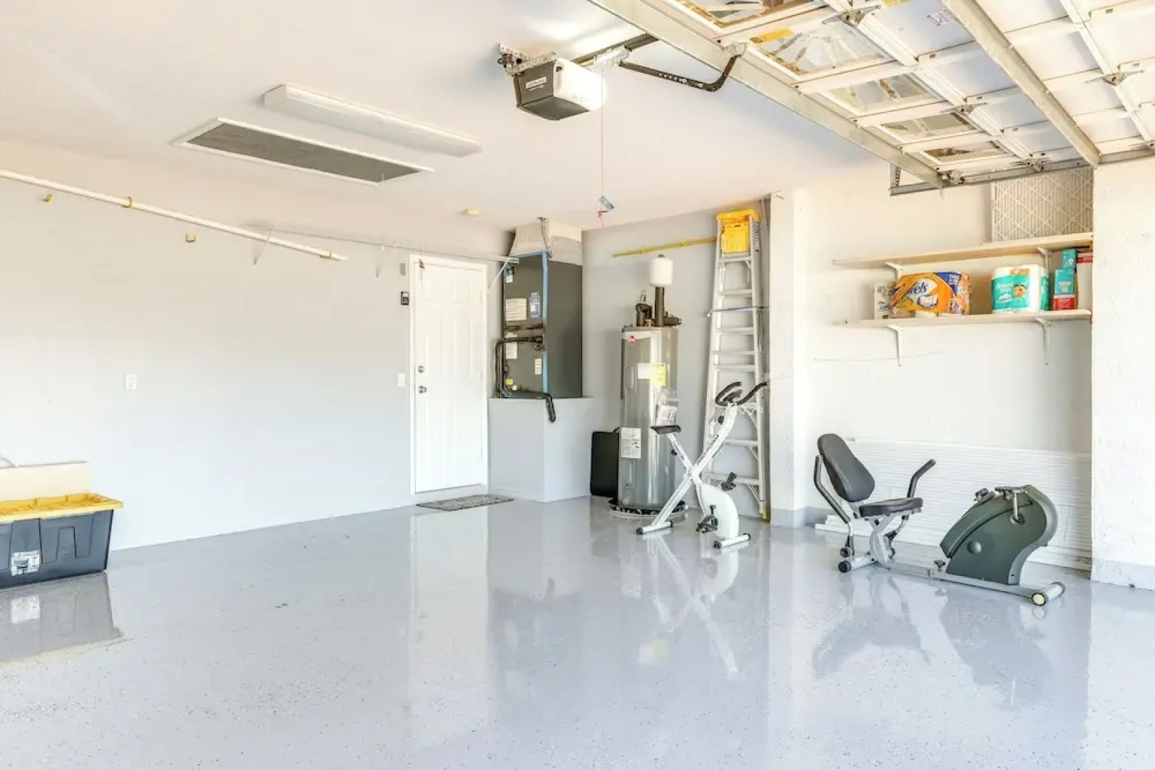 Heated Pool & Grill: Modern Port St Lucie Home