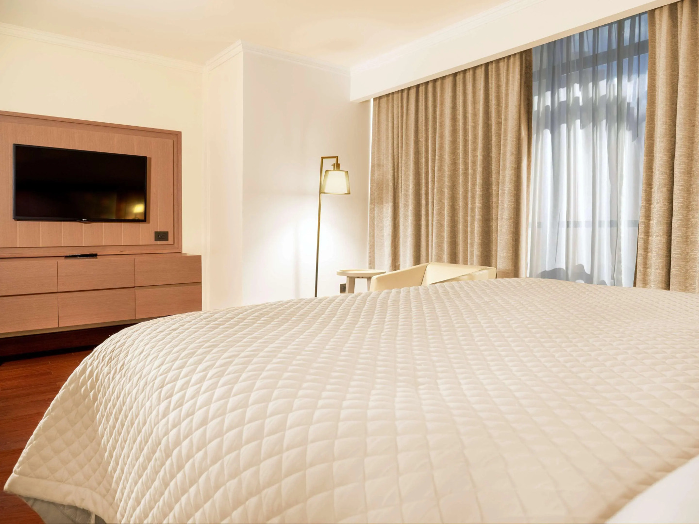 MS Milenium Monterrey, Curio Collection by Hilton