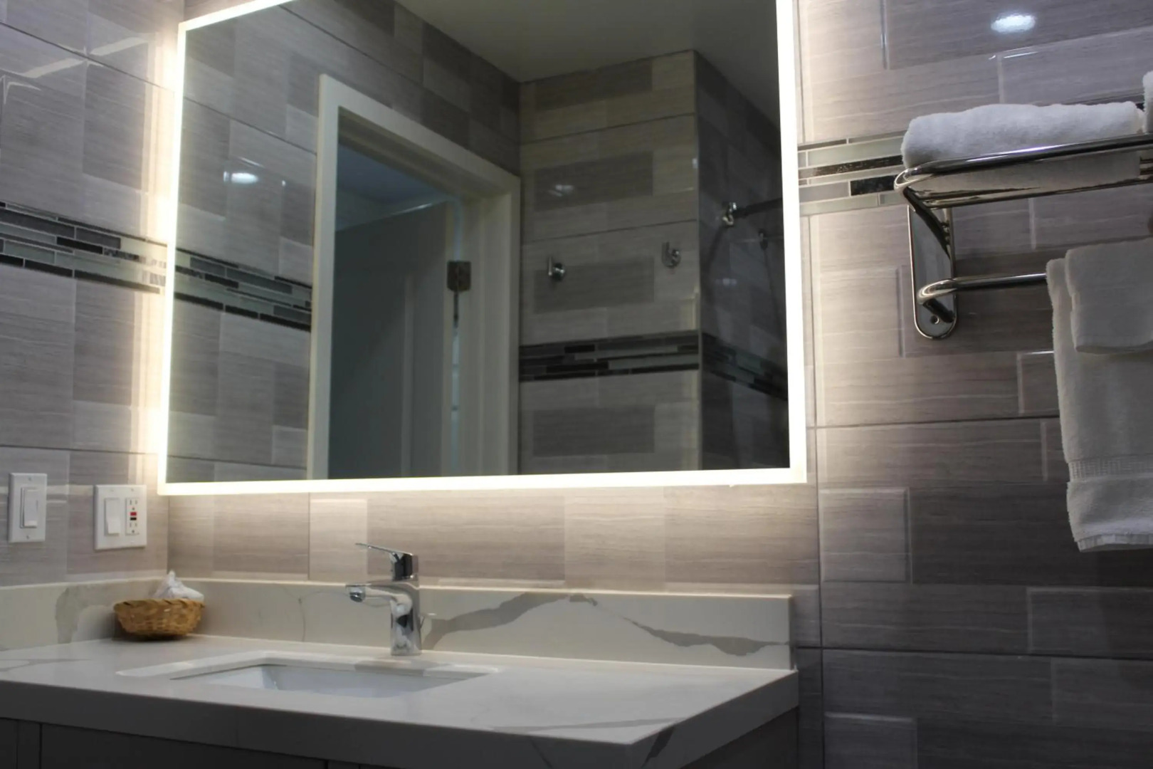 Mirage Inn and Suites