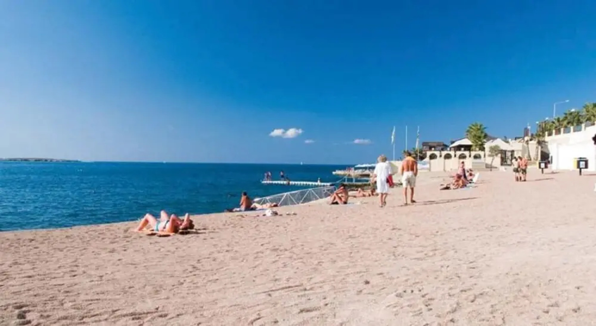 Luxury Apartment Close to the Sea