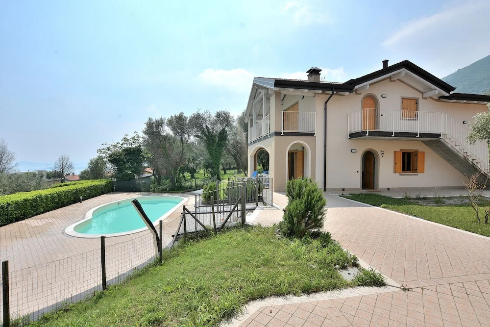 Apartment Fabiola With Pool Lake View