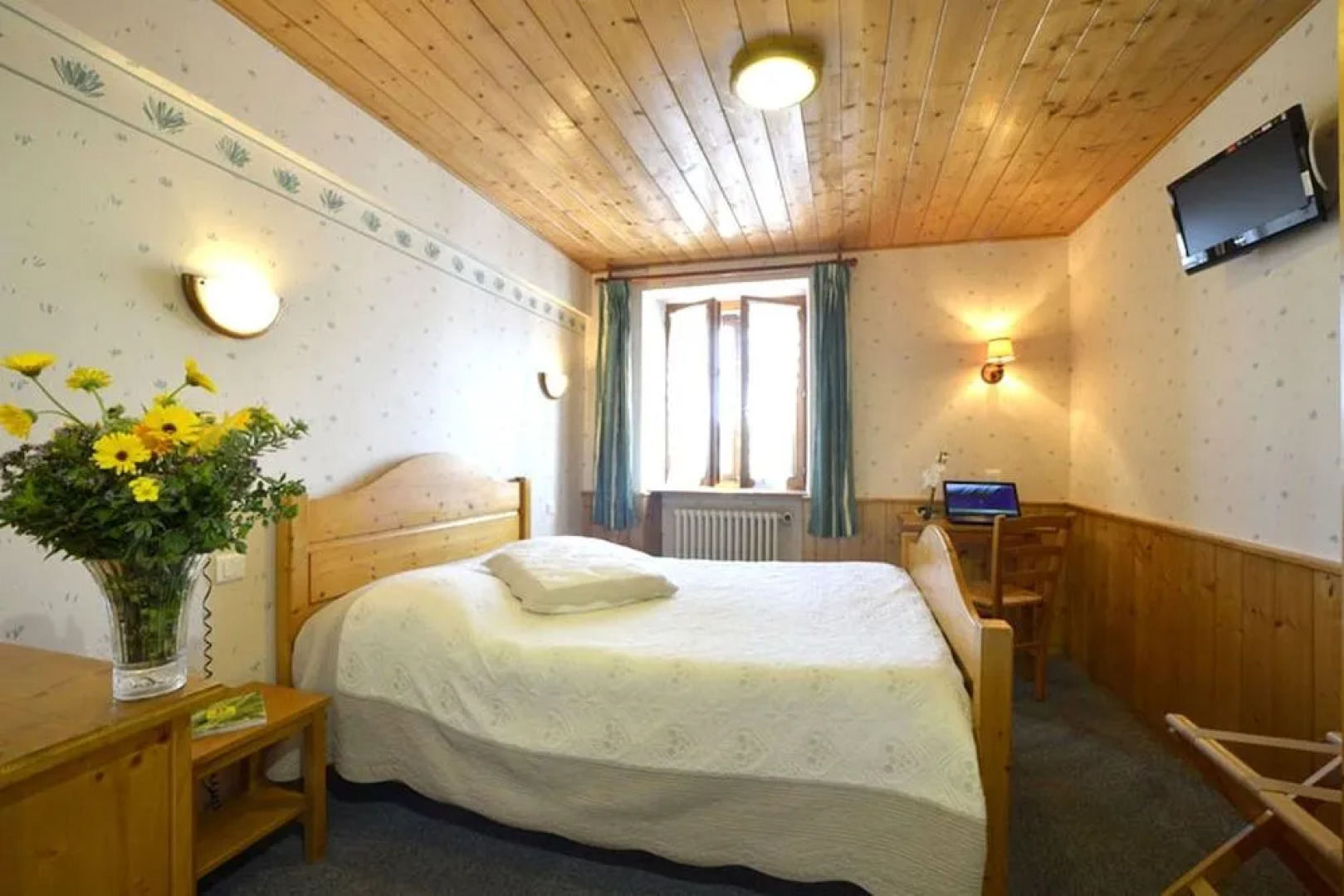 Logis Hôtel Les Bruyères