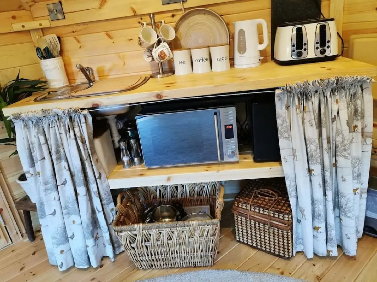 Charming 1-bed Cabin in Gaerwen