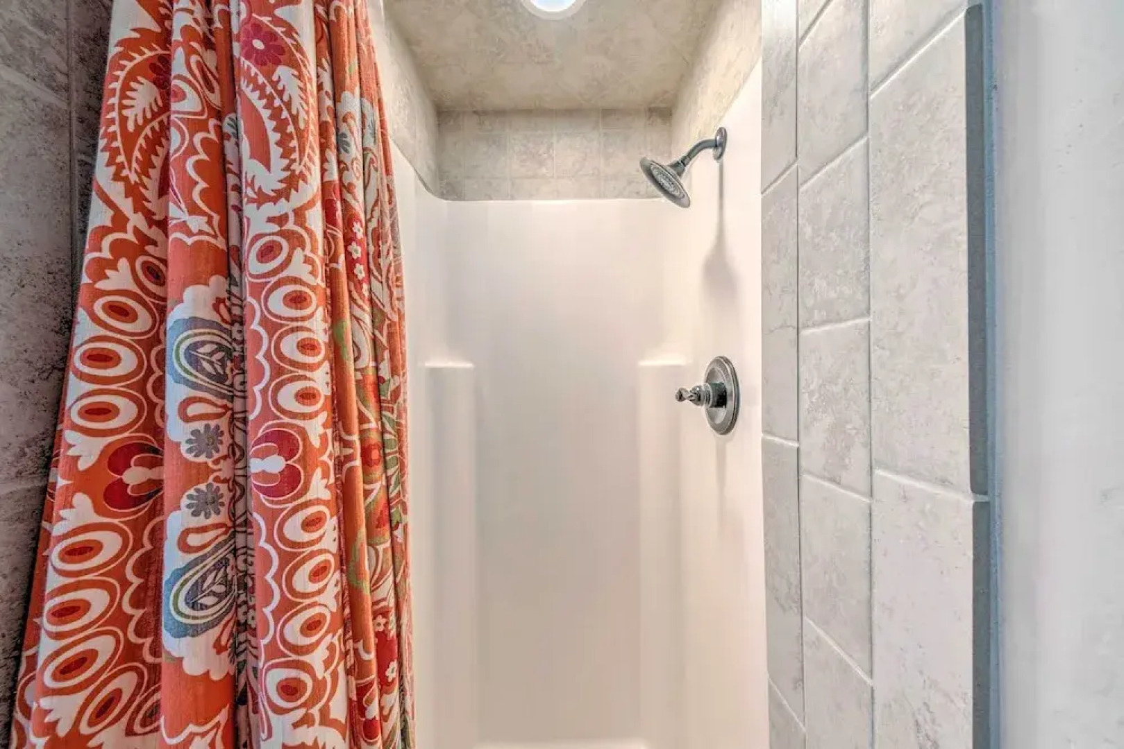 Unique & Modern Alto Home w/ Private Hot Tub!