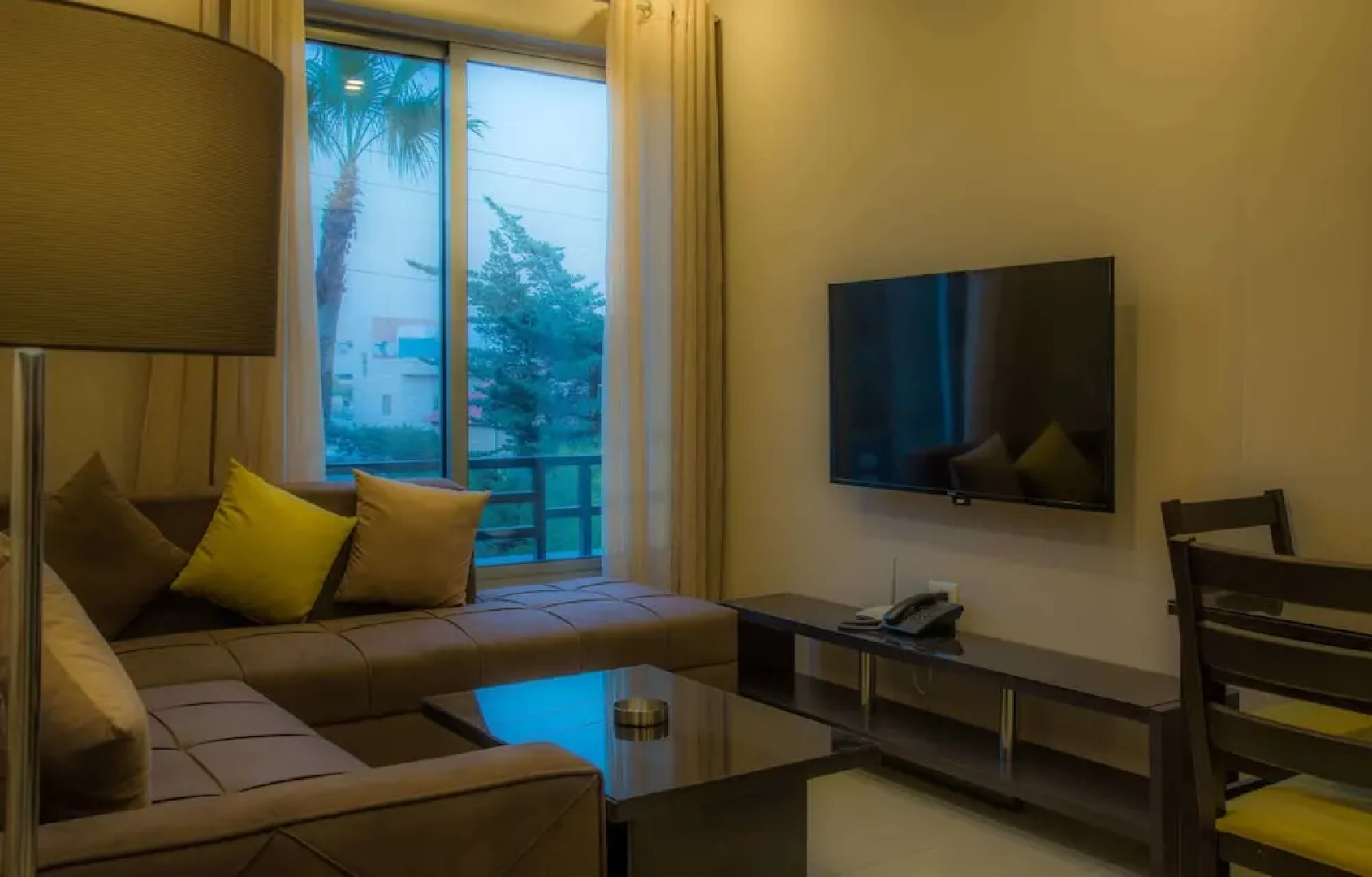 Shams Al Weibdeh Hotel Apartment