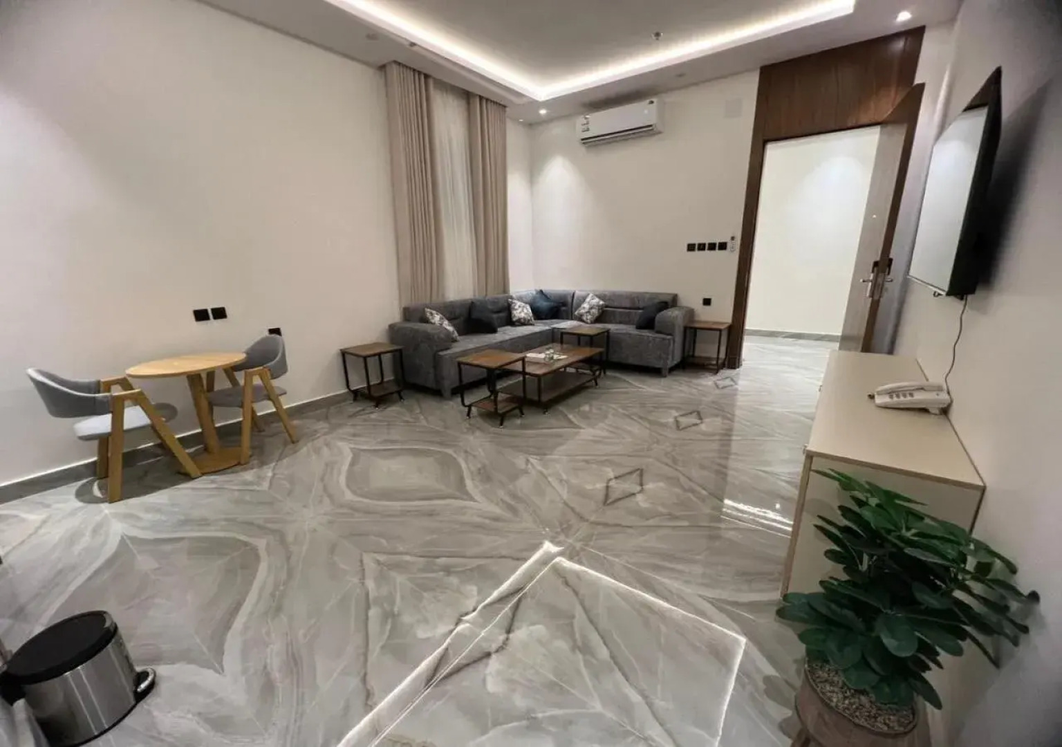 Nakheel Oasis Serviced Apartments