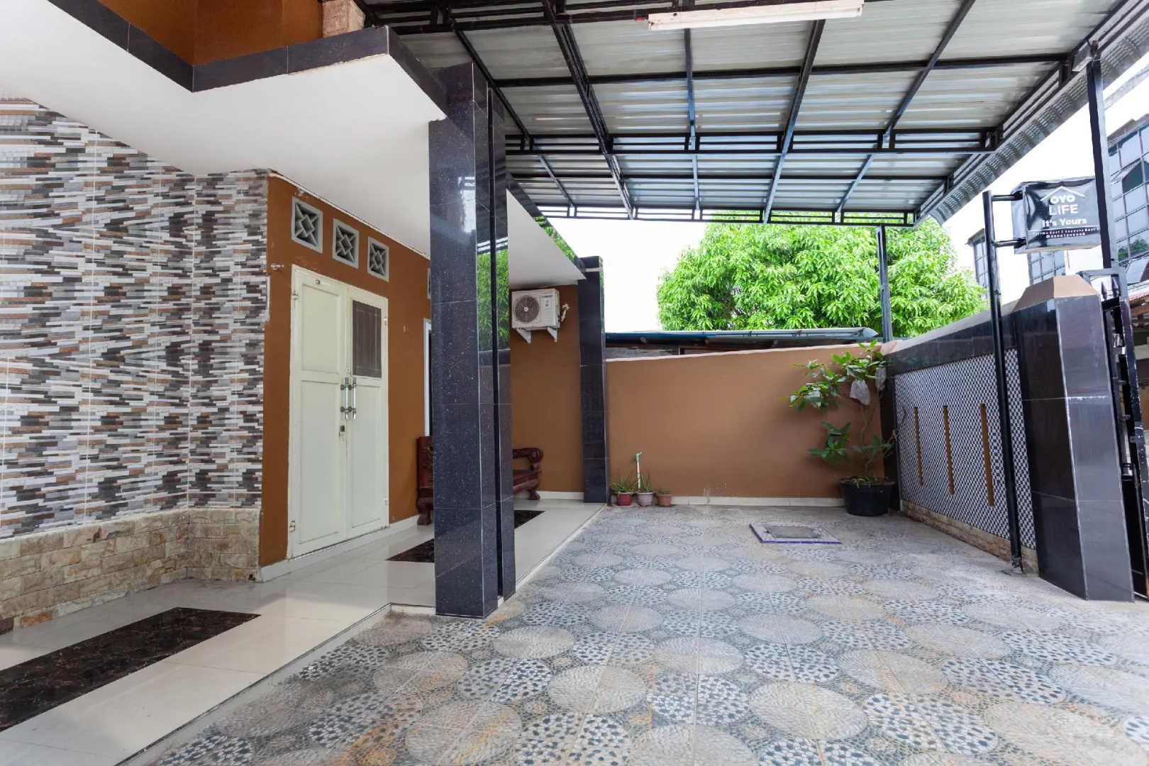 OYO 2923 Lavenia Kost 2