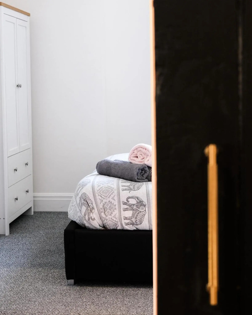 The Eden Warehouse - Pink Apartment (sleeps 4)