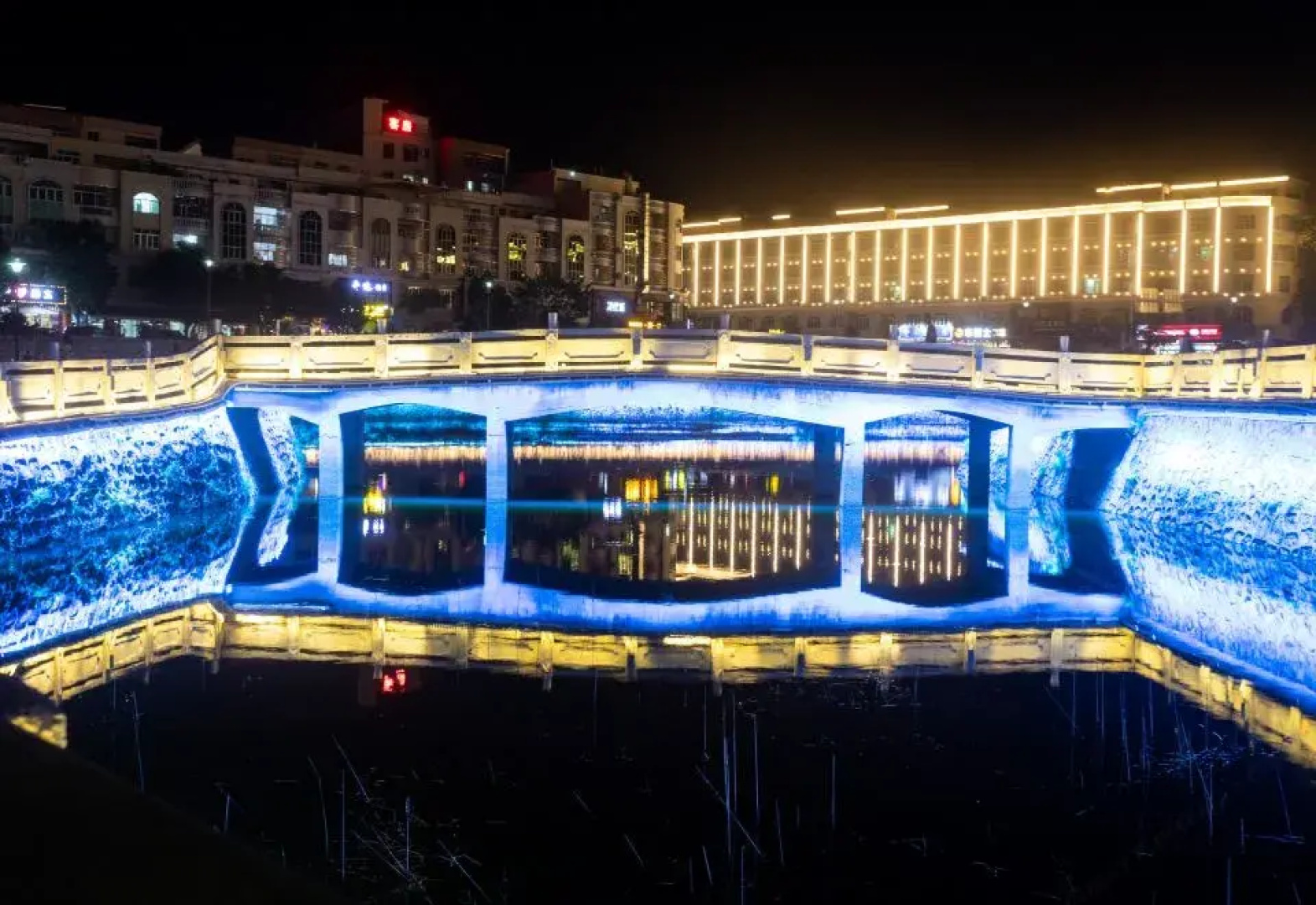 Baihe Hotel (Yangxi West Lake Branch)