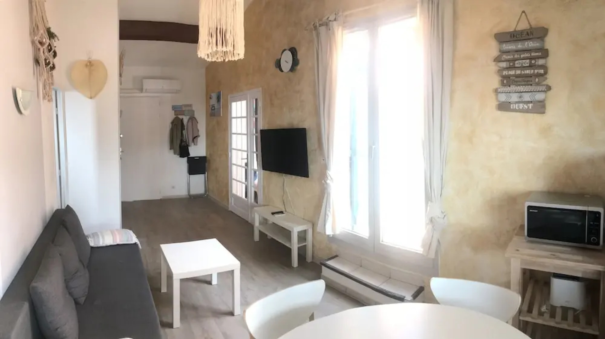 Maison terrasse parking plages vue mer