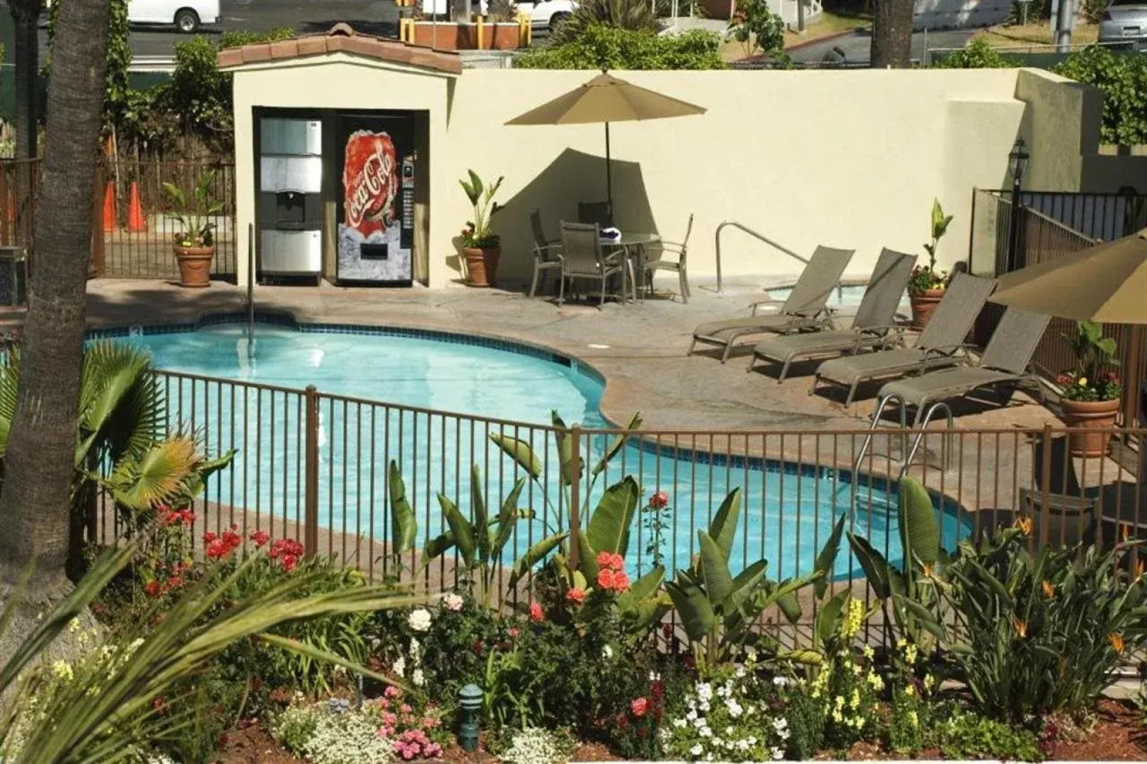 Hotel Iris - San Diego