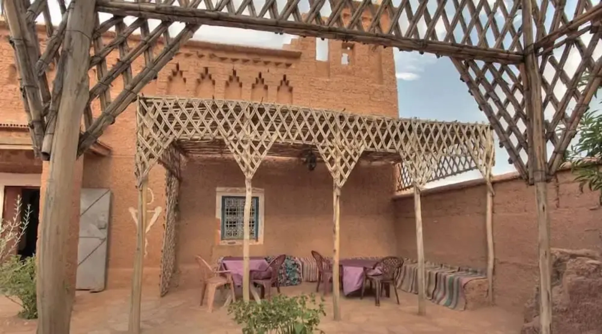 Auberge Tifaoute Kasbah