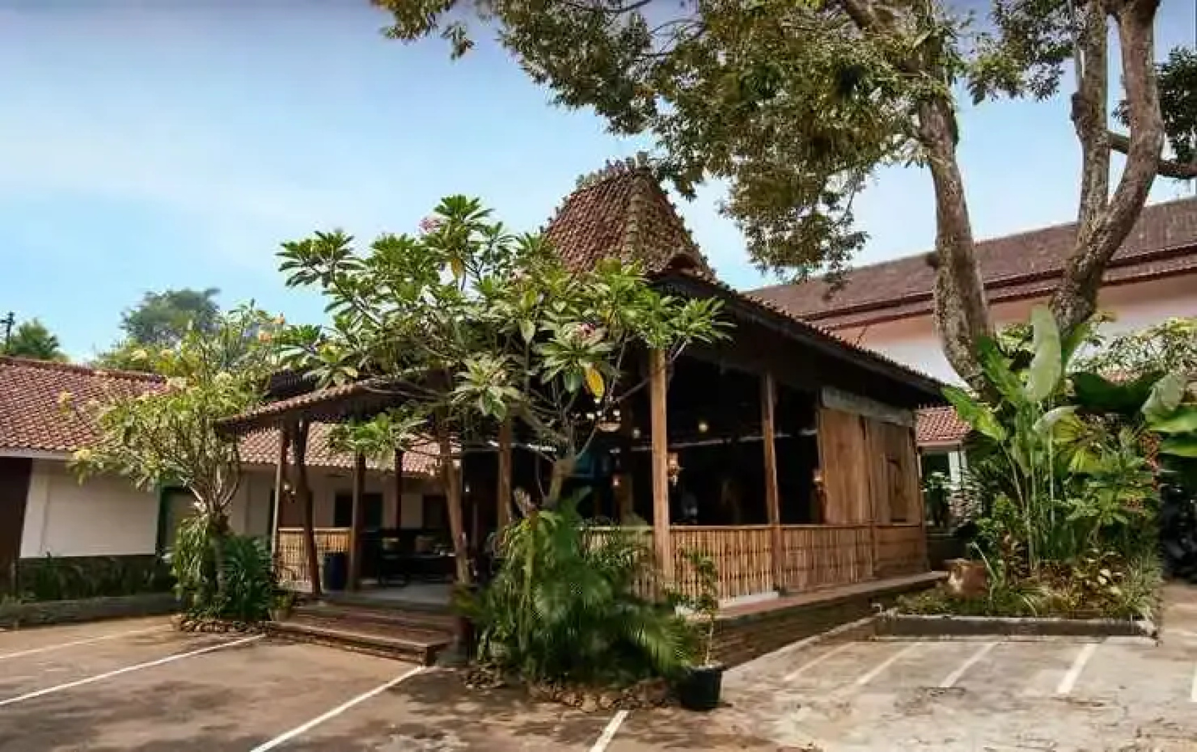 Tlogo Resort & Goa Rong View