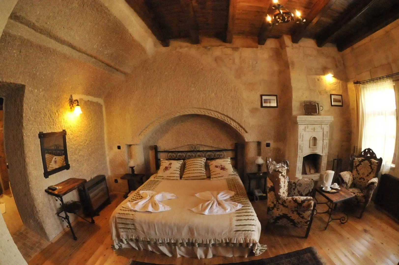 Traveller's Cave Hotel