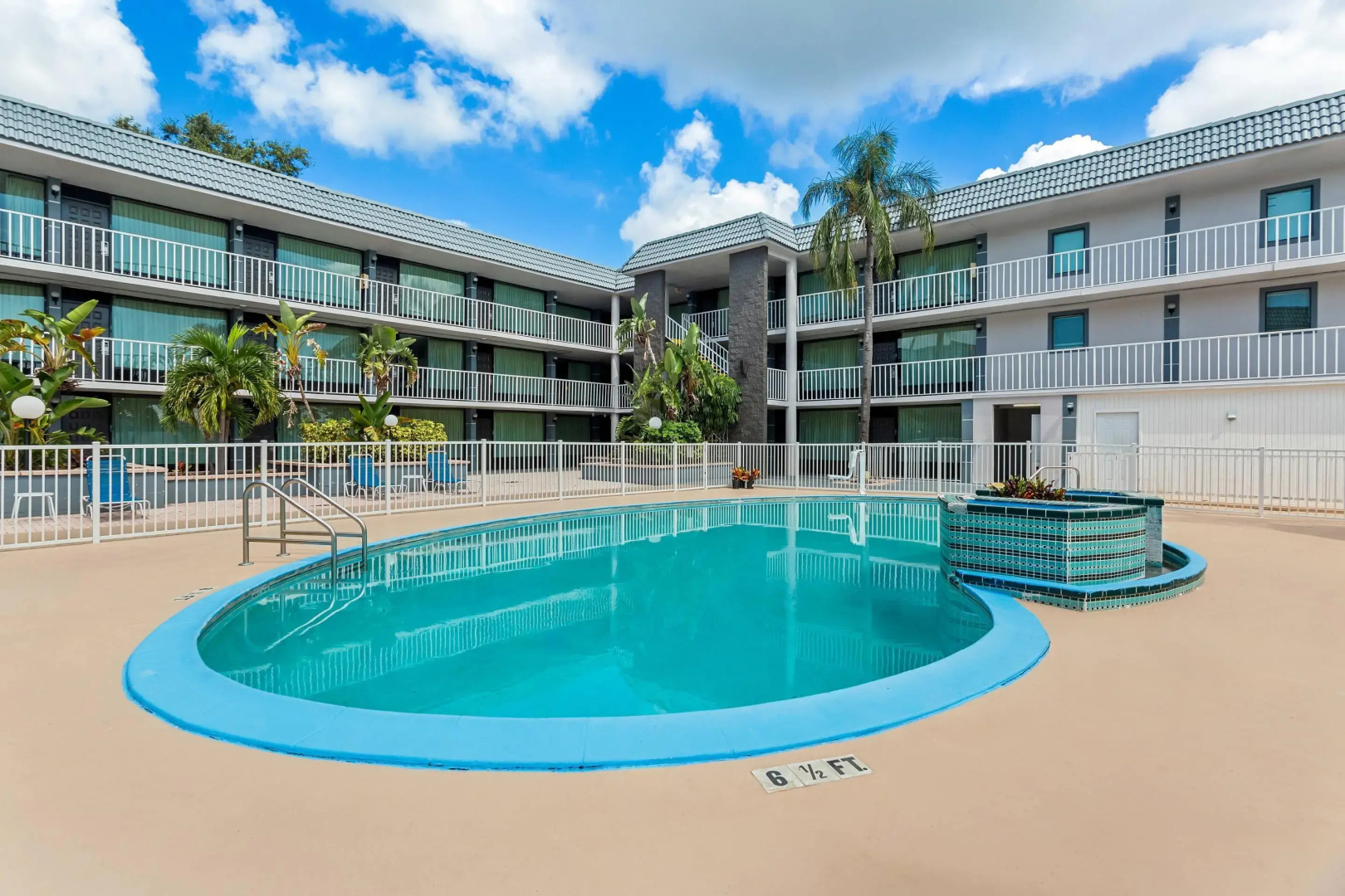 Quality Inn & Suites at Tropicana Field