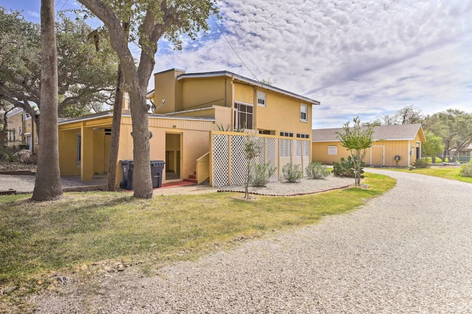 1 Mi to Dtwn Rockport: 'ocean Pearl' House