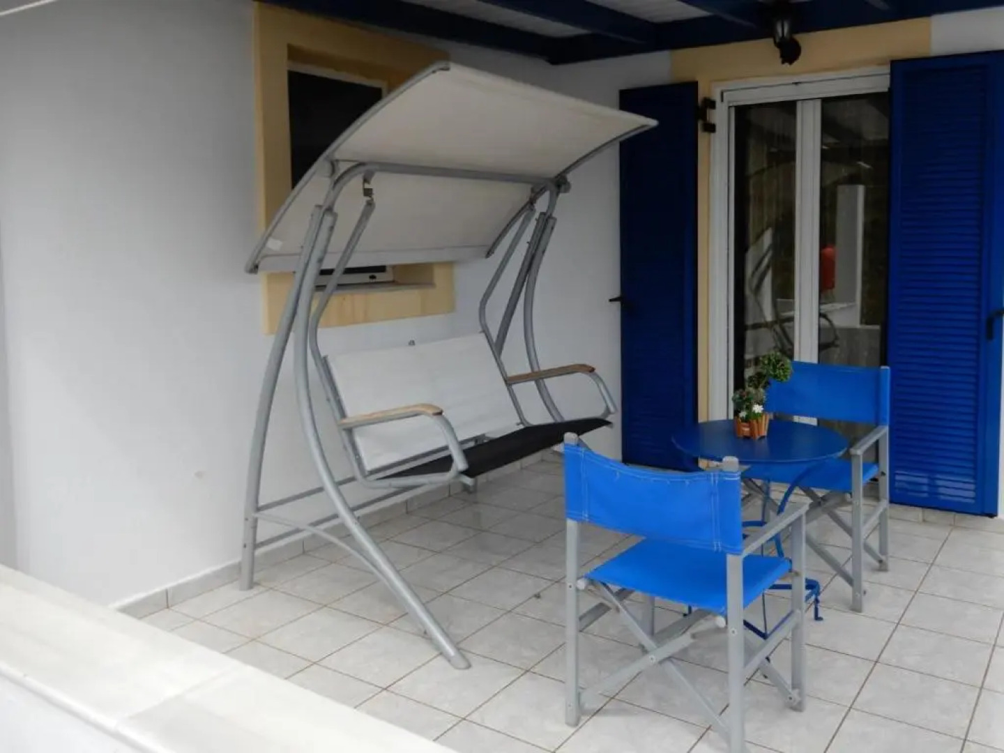 Απεραντο Γαλαζιο 1