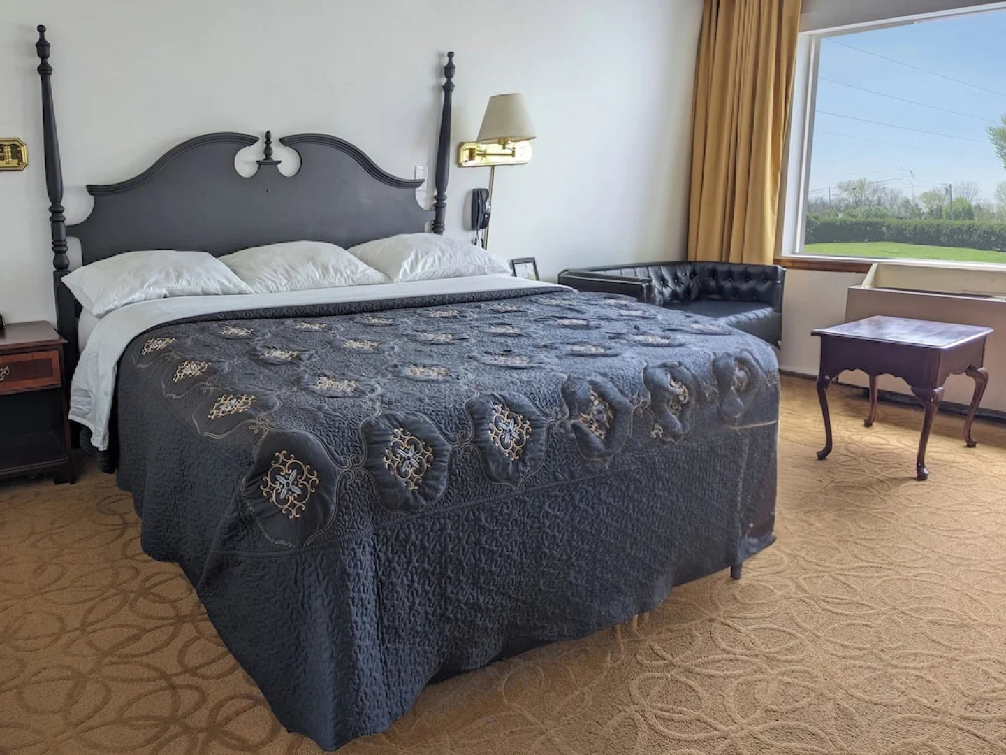 South Side Inn - Burlington