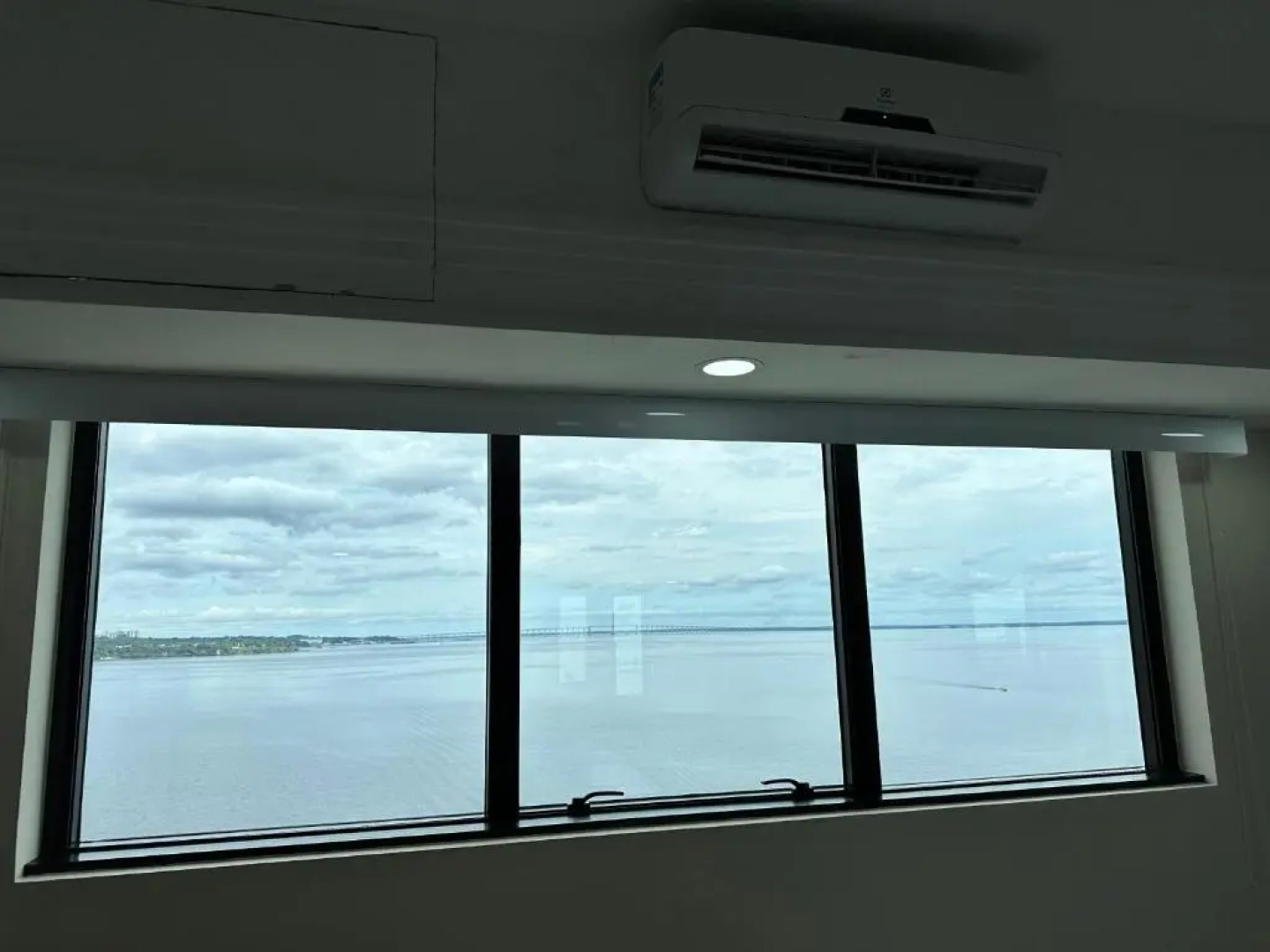 Tropical Executive Hotel