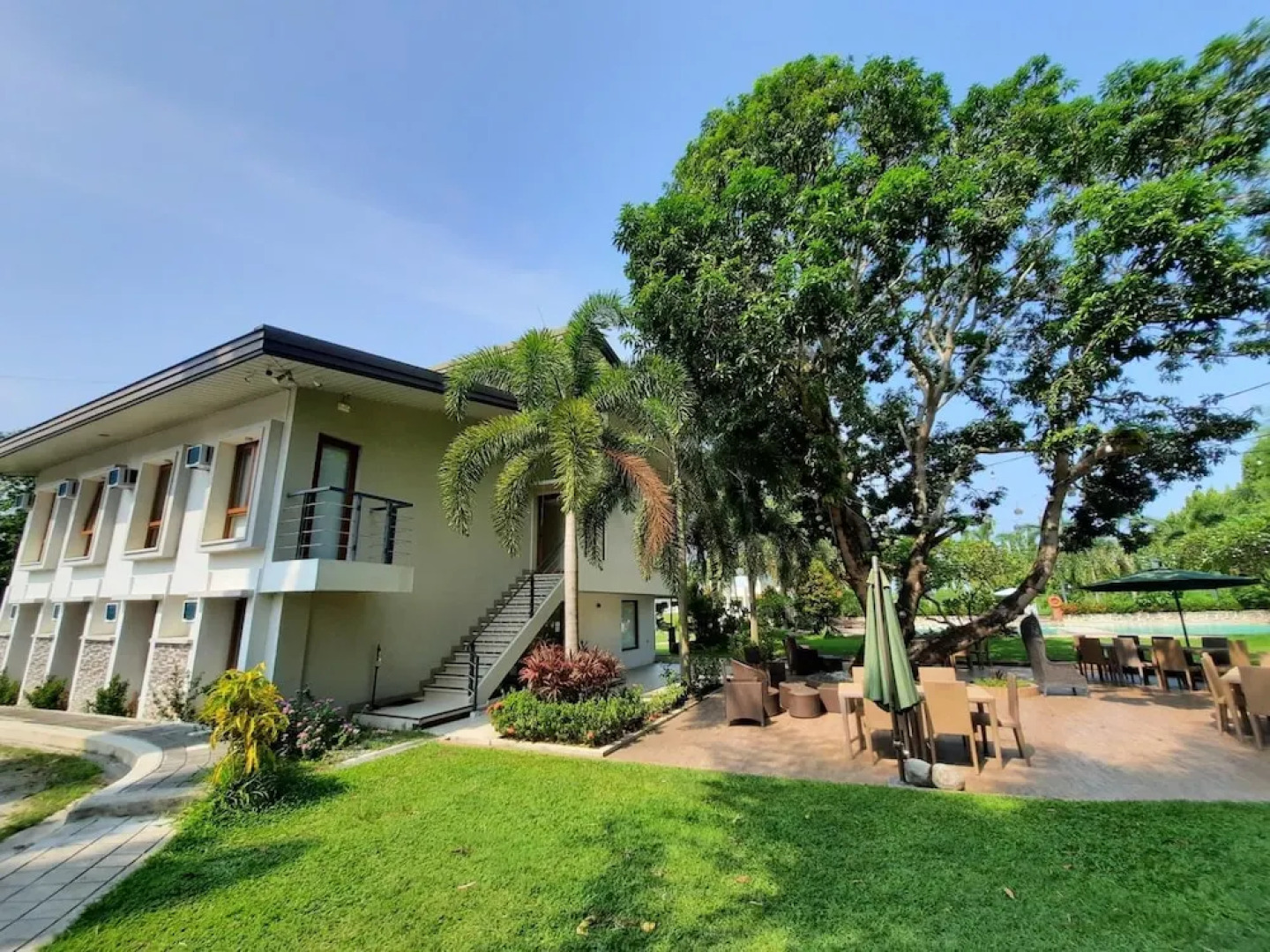 The Farmhouse by EDL