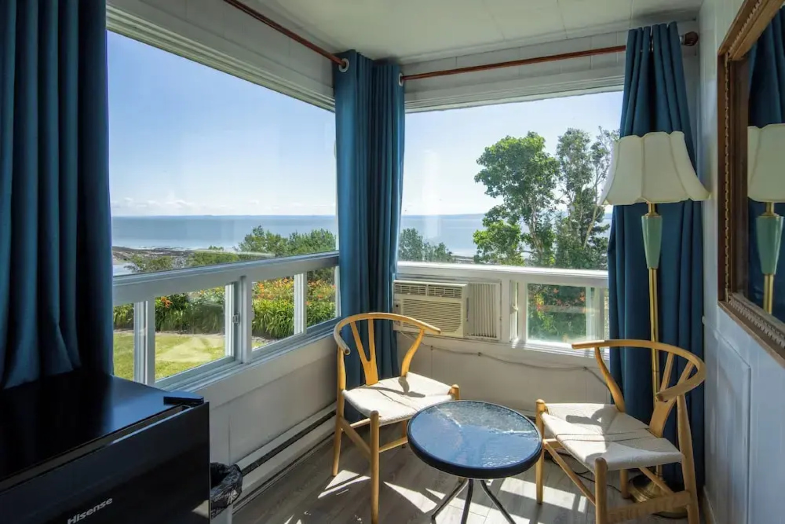 Hotel La Roche Pleureuse