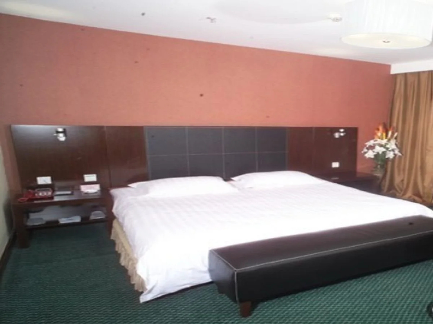 Longda Holiday Hotel