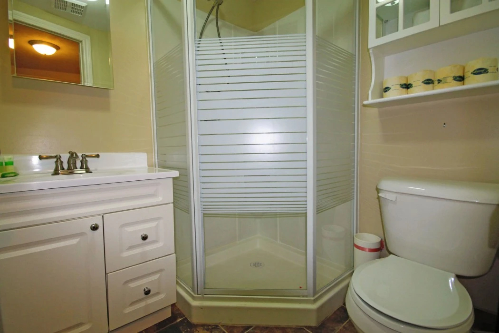 Mountain Views, Steps to BM Village, Hot Tub, BBQ.