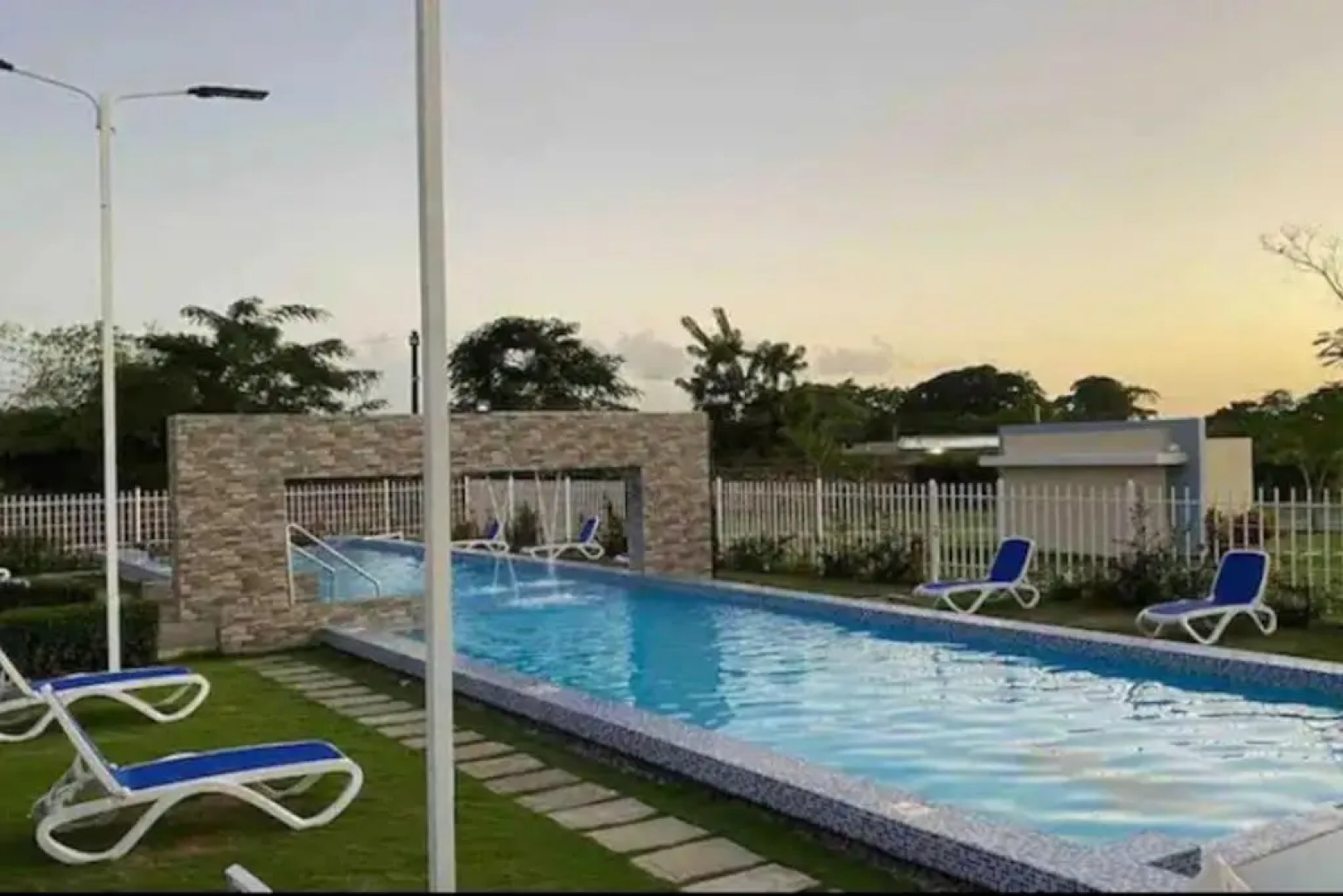 Amazing apartment in thecity 30mins from the beach