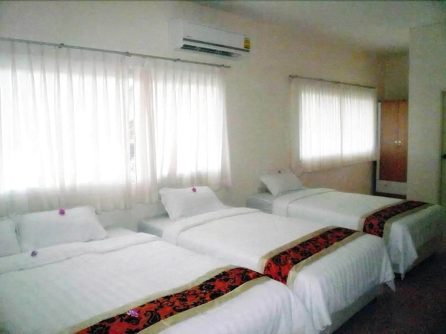 Piyaporn Hill Paradise