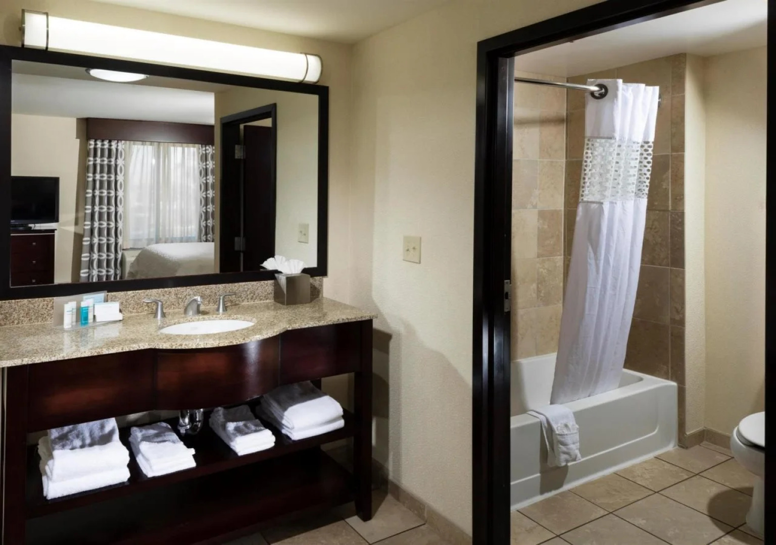 Hampton Inn & Suites Las Vegas South