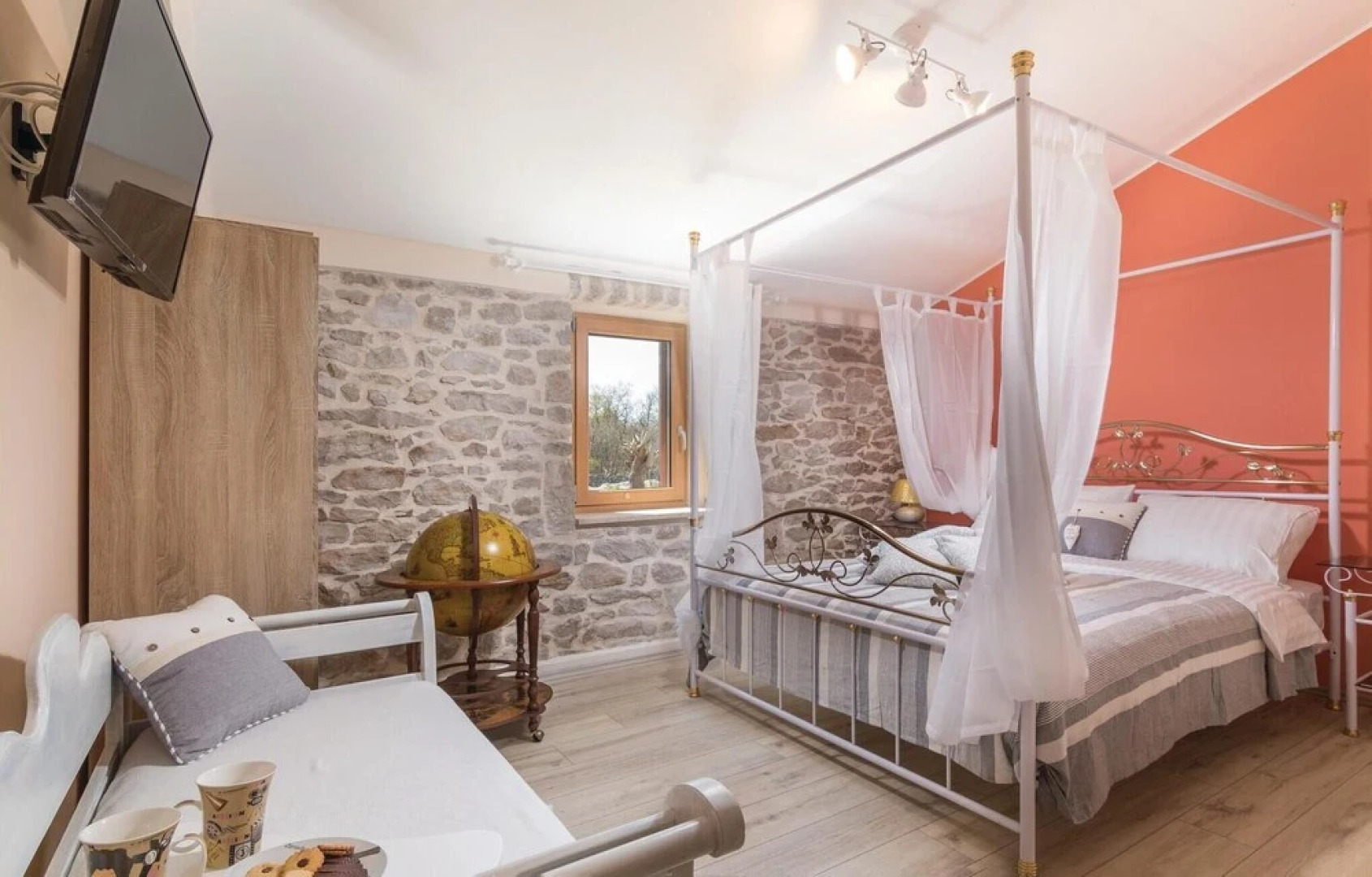 Stunning Home in Nedescina With Sauna, Wifi and 6 Bedrooms