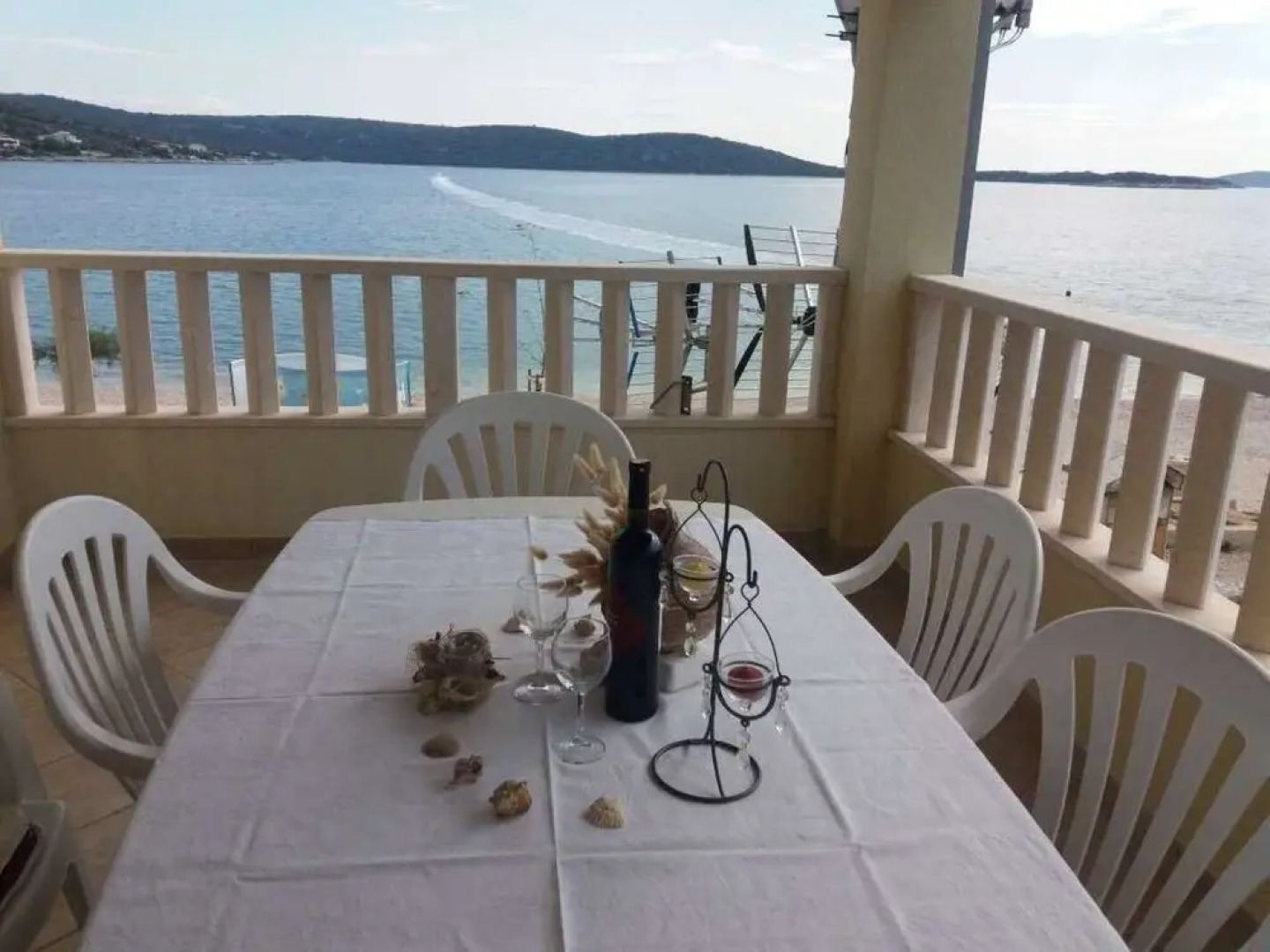 Mer - 10m to the Beach - A1