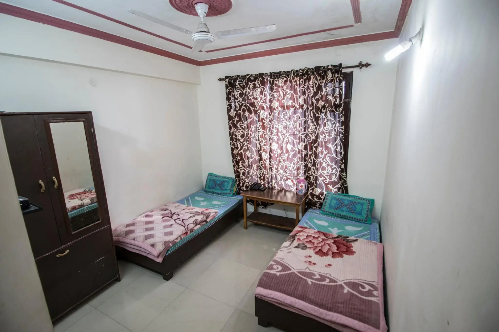 Utsang Guest House