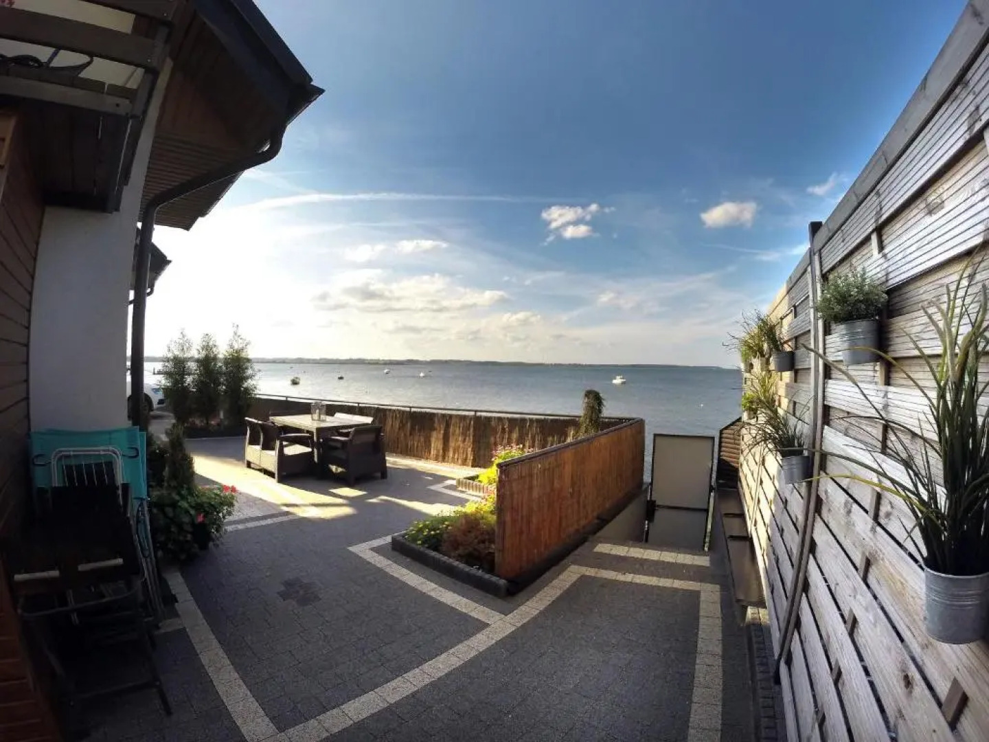 Apartamenty 5 metrów od morza