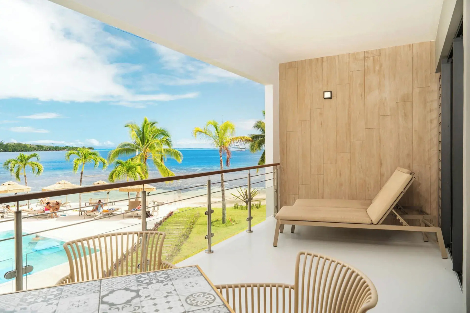 Cook's Bay Hotel and Suites