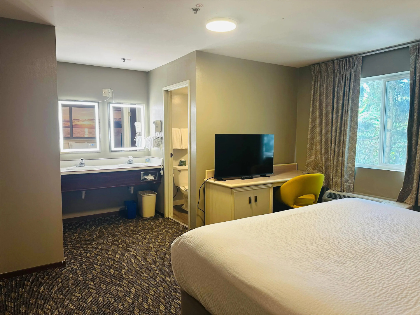Days Inn by Wyndham Seatac Airport