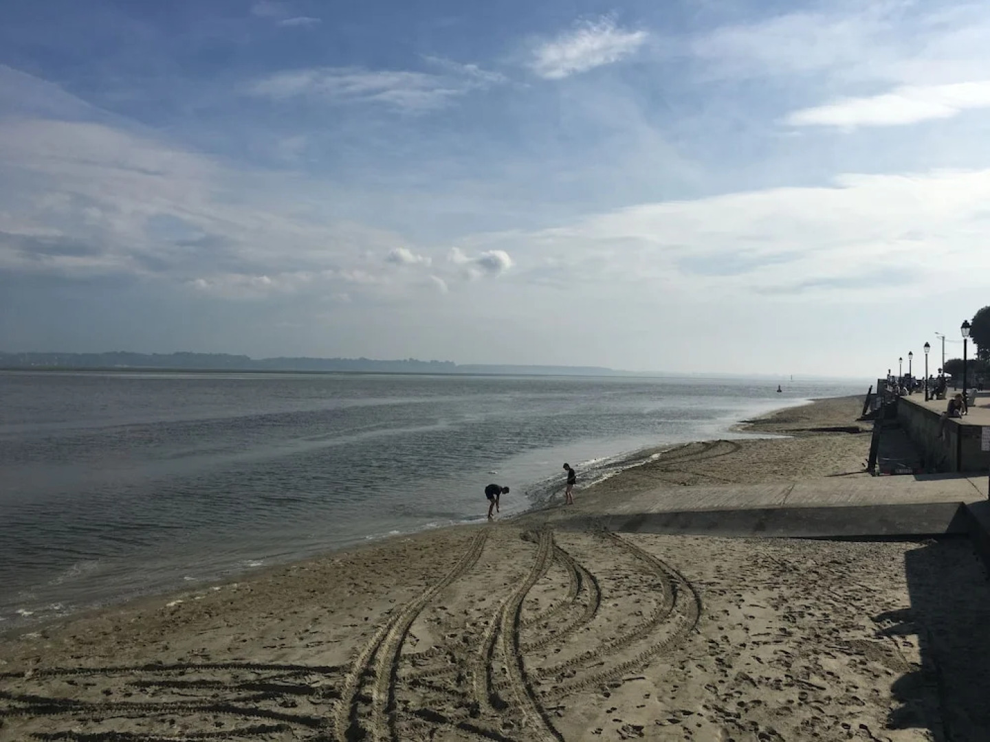 Authentic wooden holiday home in peaceful green surroundings