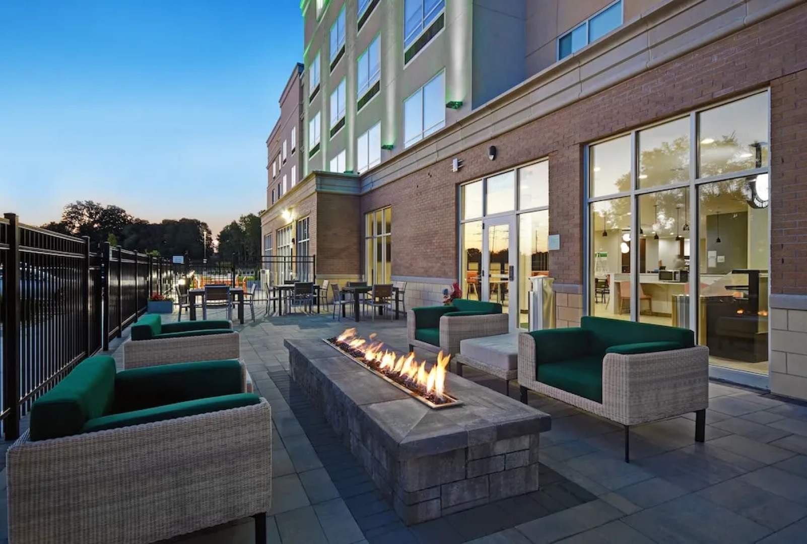 Holiday Inn Grand Rapids North - Walker, an IHG Hotel