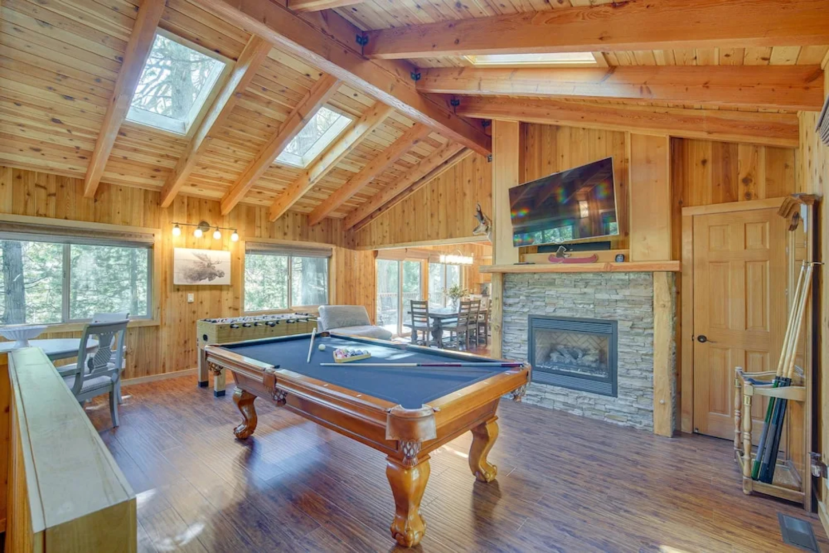 Serene Cabin Rental Near Lake Arrowhead Village!