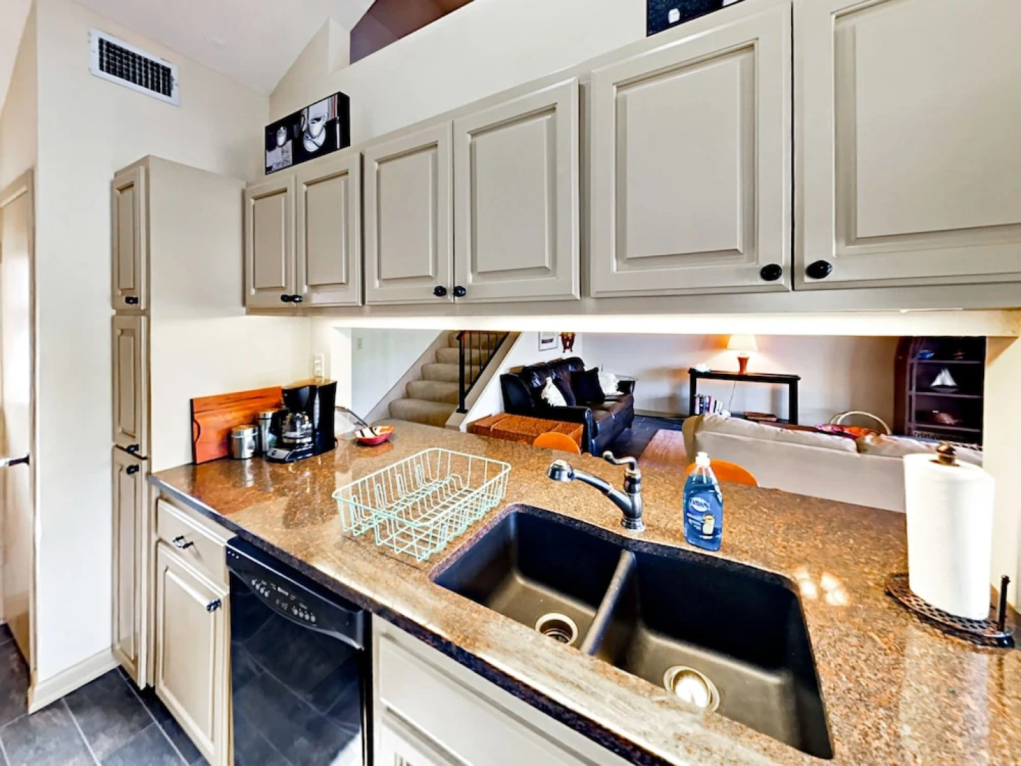 104 Horseshoe Bay Townhouse #18 2 Bedrooms 2 Bathrooms Townhouse