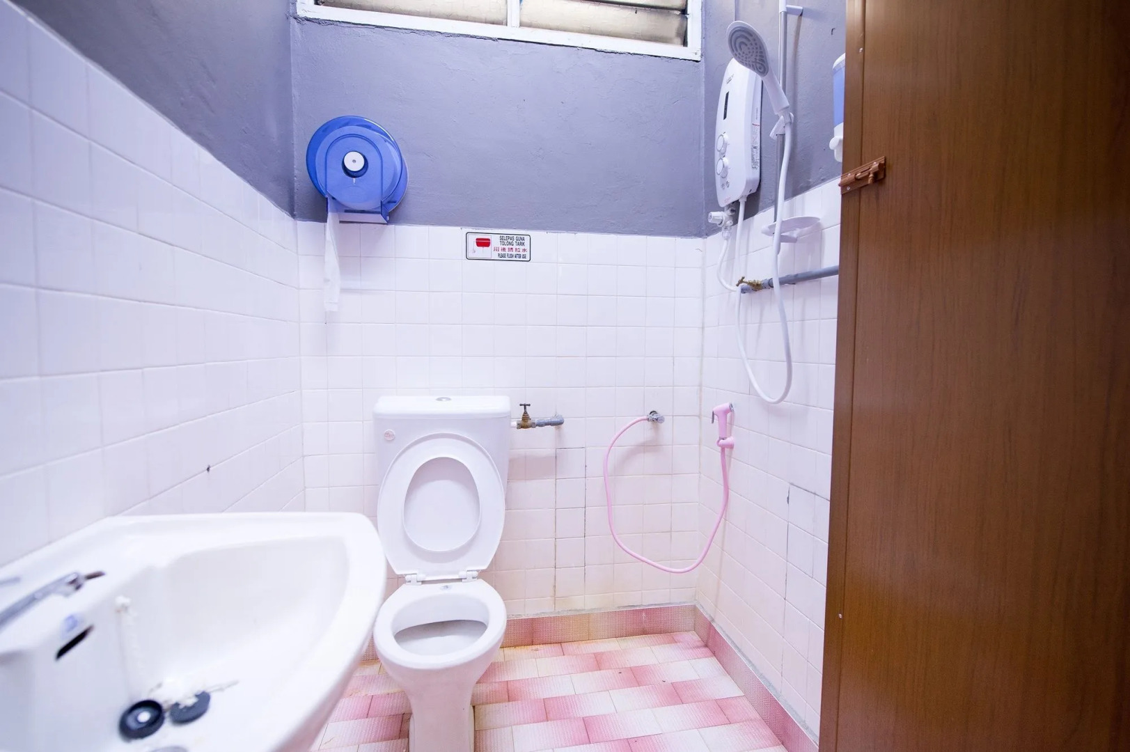 Kemaman Lodge & Cafe - Hostel