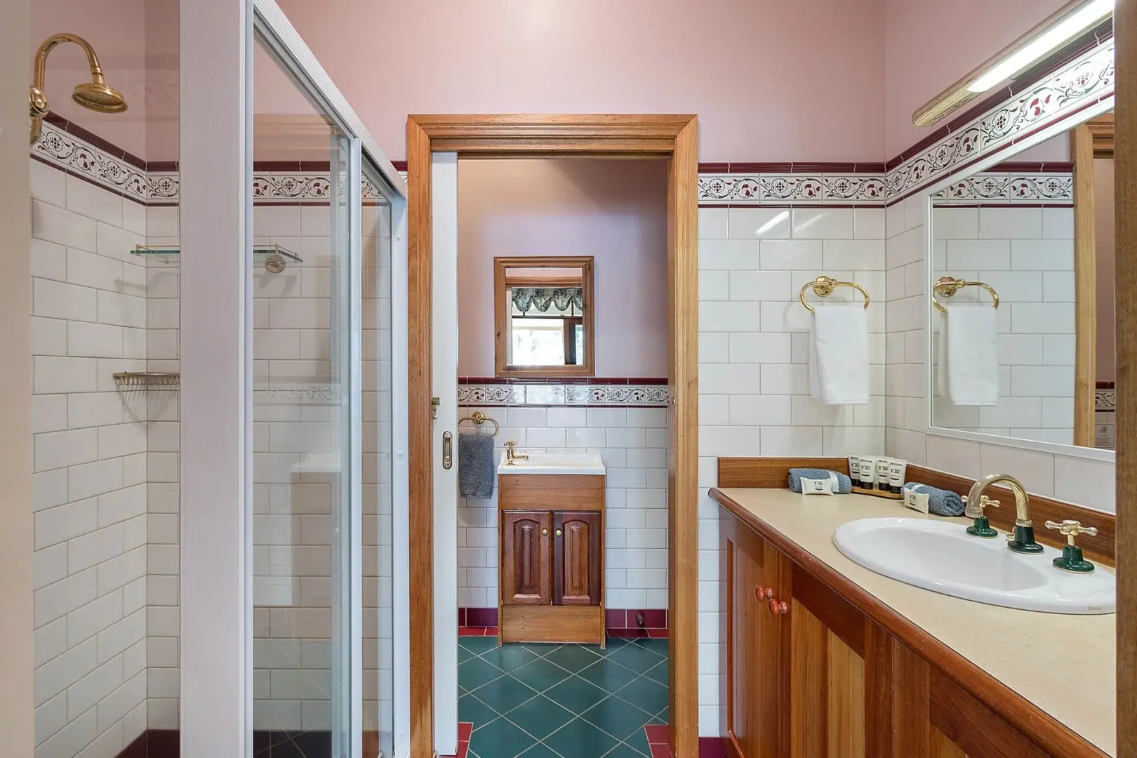 Robyns Nest Boutique Resort