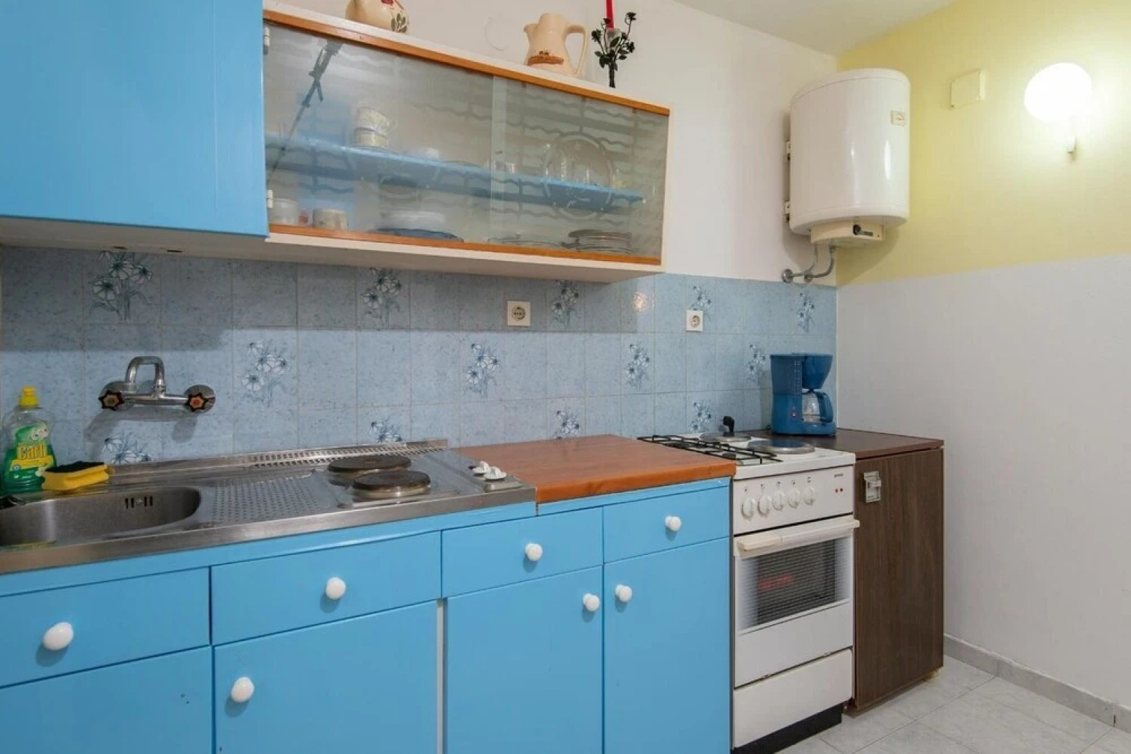 Anita - With Pool - H