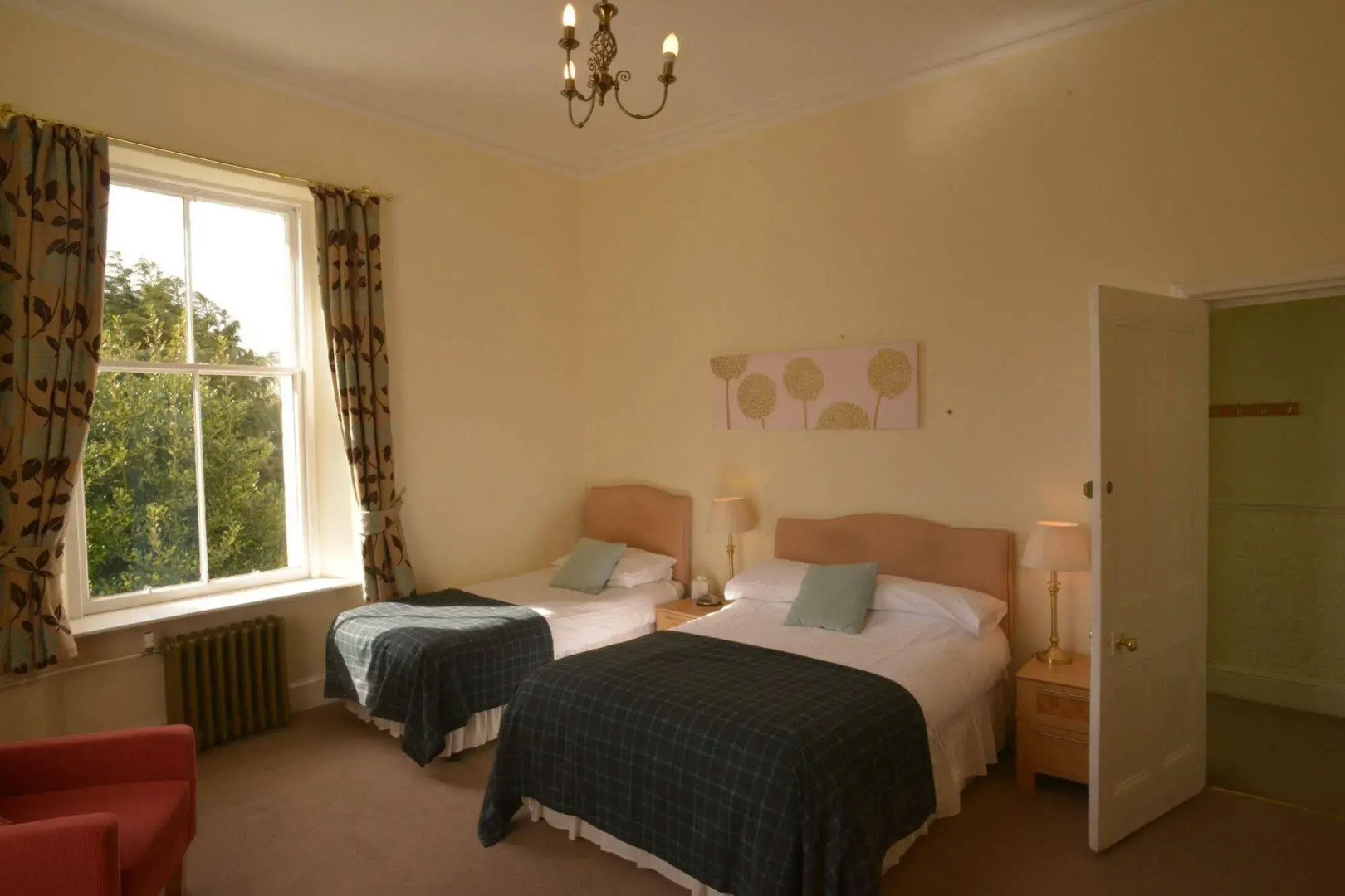 Invernairne Guest House