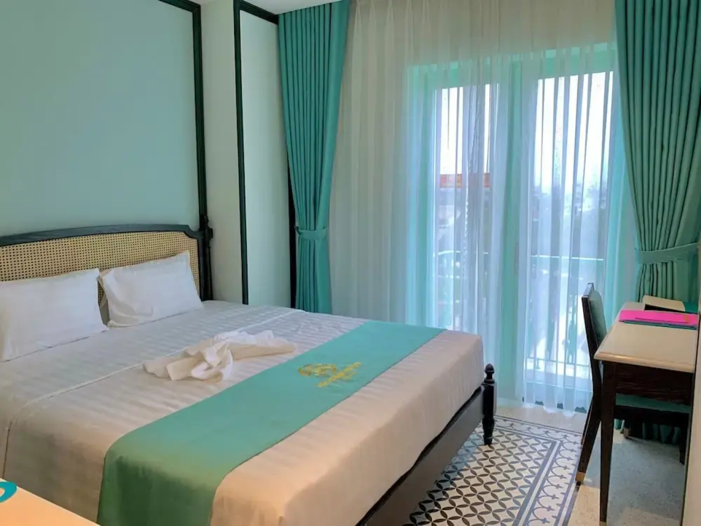 Saocharm Sài Gòn Hotel